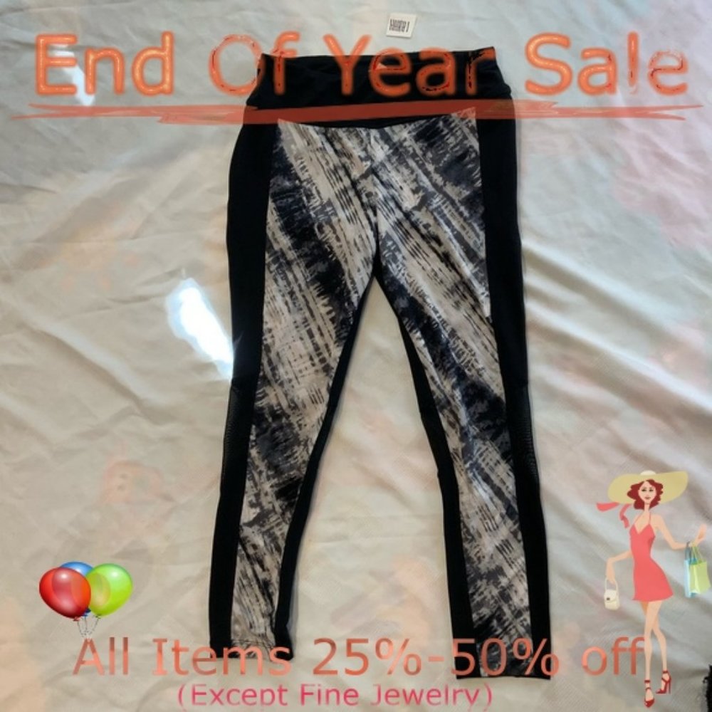 EUC-FILA white & black streaked workout capris